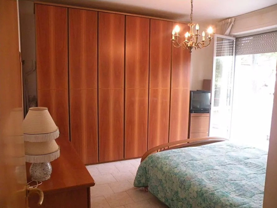 Immagine 9 di Appartamento in vendita  a Massa