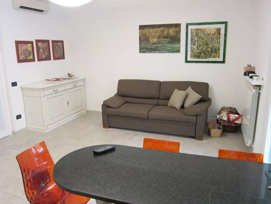 Immagine 3 di Appartamento in vendita  a Massa