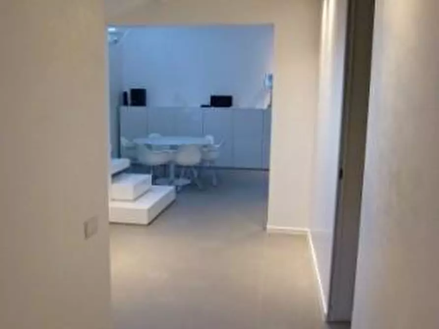 Immagine 10 di Mansarda in vendita  a Forte Dei Marmi