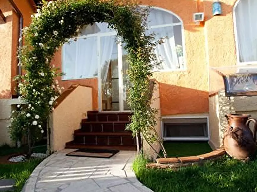 Immagine 21 di Villa in vendita  a Montignoso