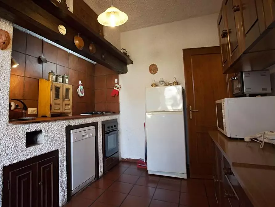 Immagine 10 di Villa in vendita  a Montignoso