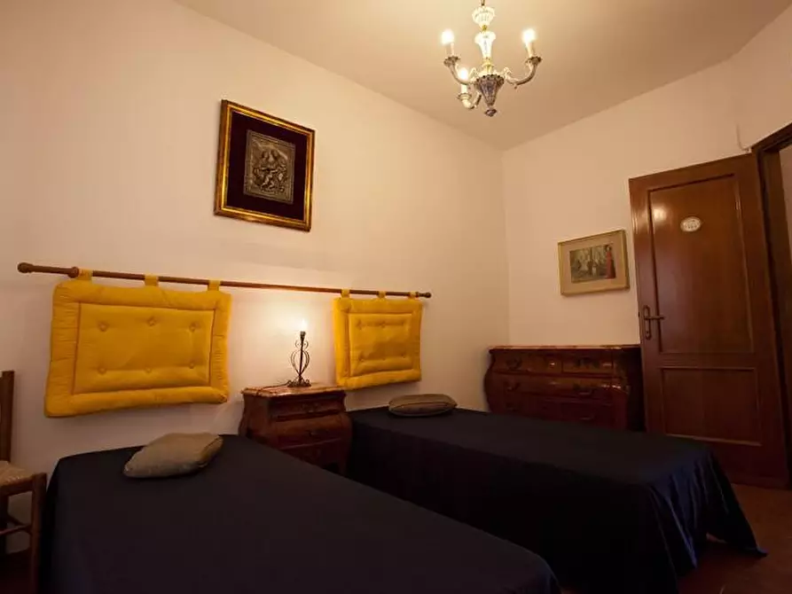 Immagine 12 di Villa in vendita  a Montignoso