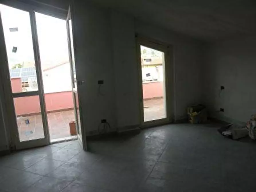 Immagine 11 di Appartamento in vendita  a Massa