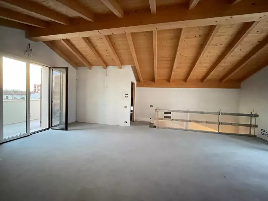 Immagine 8 di Mansarda in vendita  a Empoli