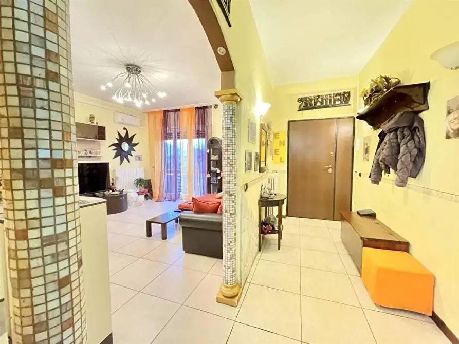 Immagine 10 di Porzione di casa in vendita  a Ortonovo