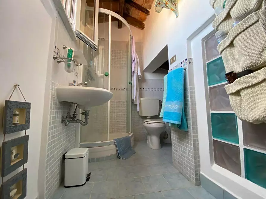 Immagine 31 di Appartamento in vendita  a Lerici