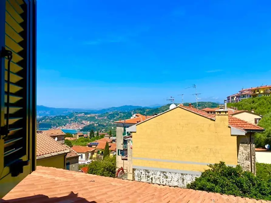 Immagine 19 di Appartamento in vendita  a Lerici