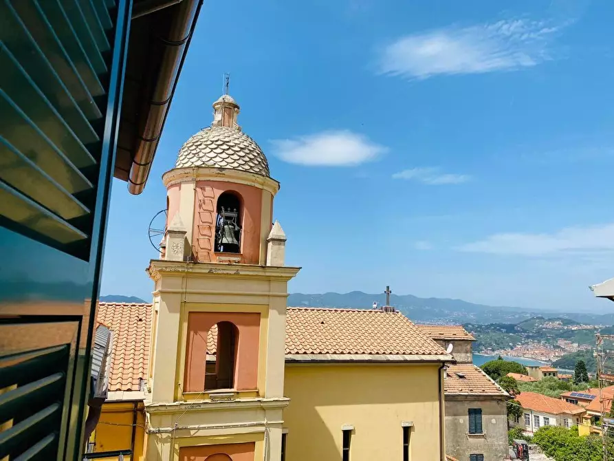 Immagine 6 di Appartamento in vendita  a Lerici