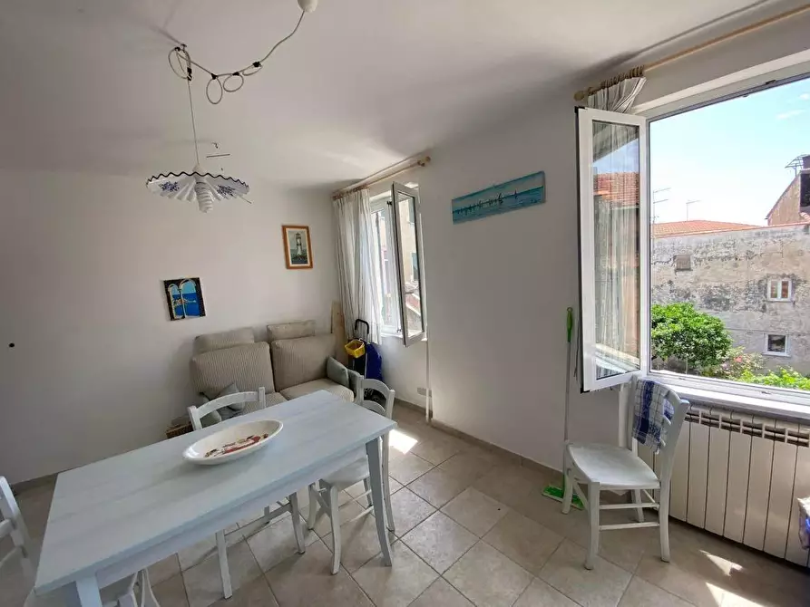 Immagine 14 di Appartamento in vendita  a Lerici