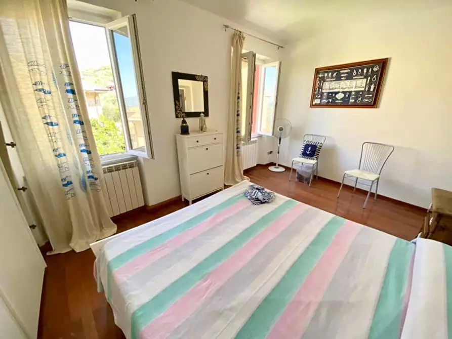 Immagine 25 di Appartamento in vendita  a Lerici