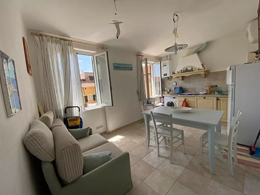 Immagine 11 di Appartamento in vendita  a Lerici