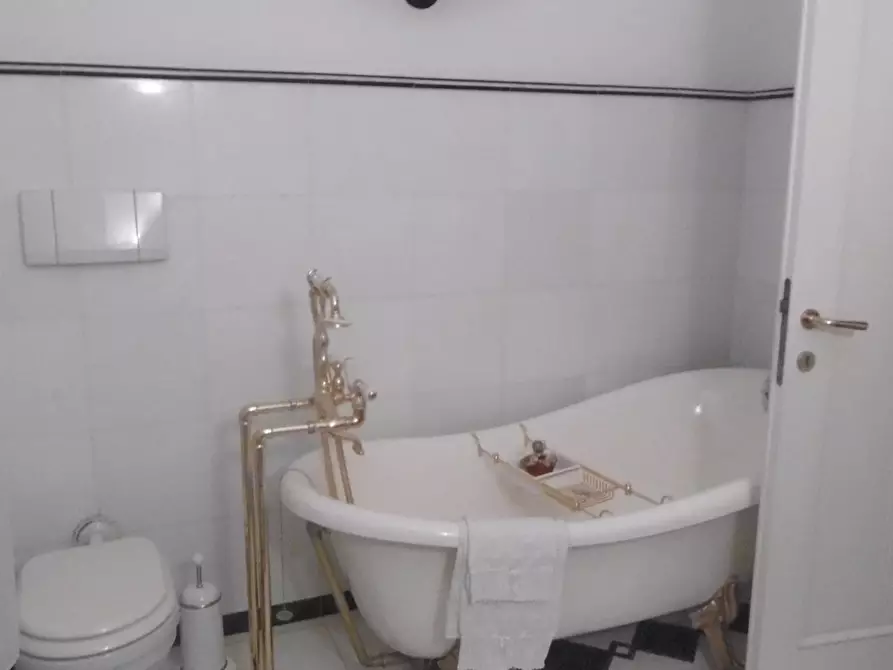 Immagine 5 di Mansarda in vendita  a Empoli