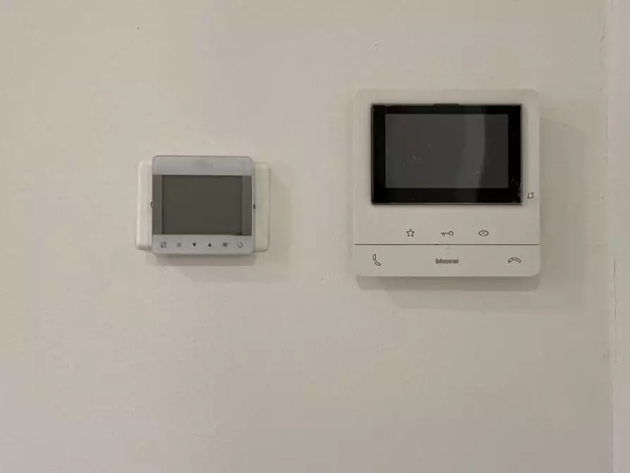 Immagine 10 di Ufficio in vendita  a Empoli