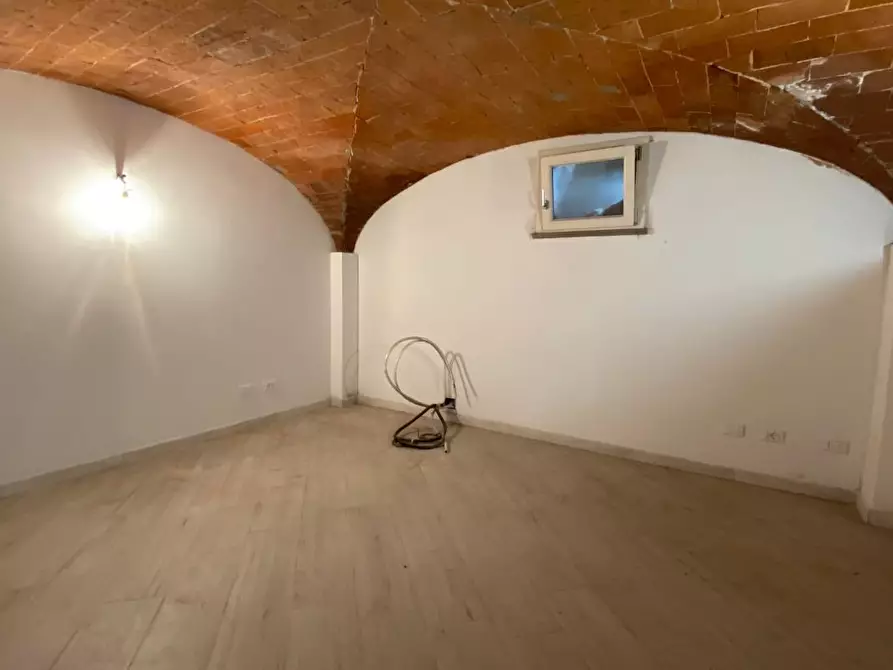 Immagine 20 di Ufficio in vendita  a Empoli