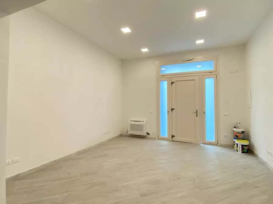 Immagine 9 di Ufficio in vendita  a Empoli