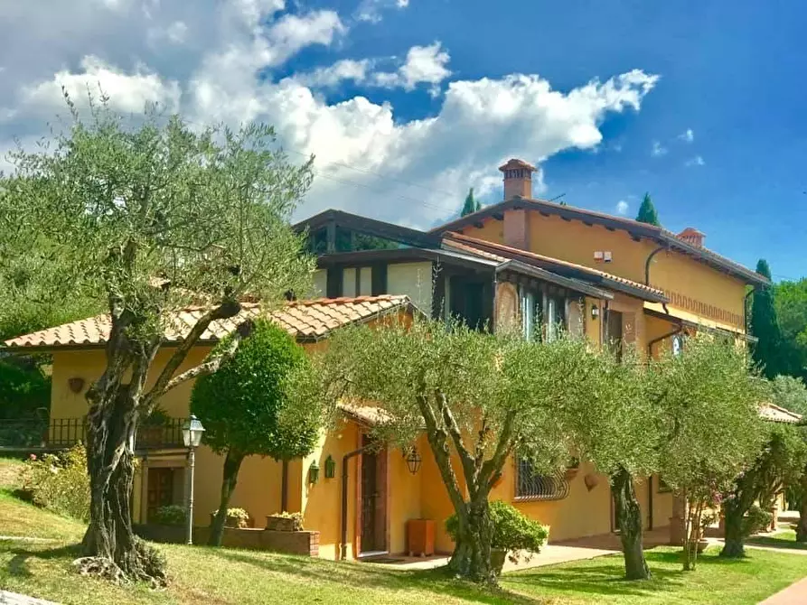 Immagine 28 di Villa in vendita  a Castelnuovo Magra