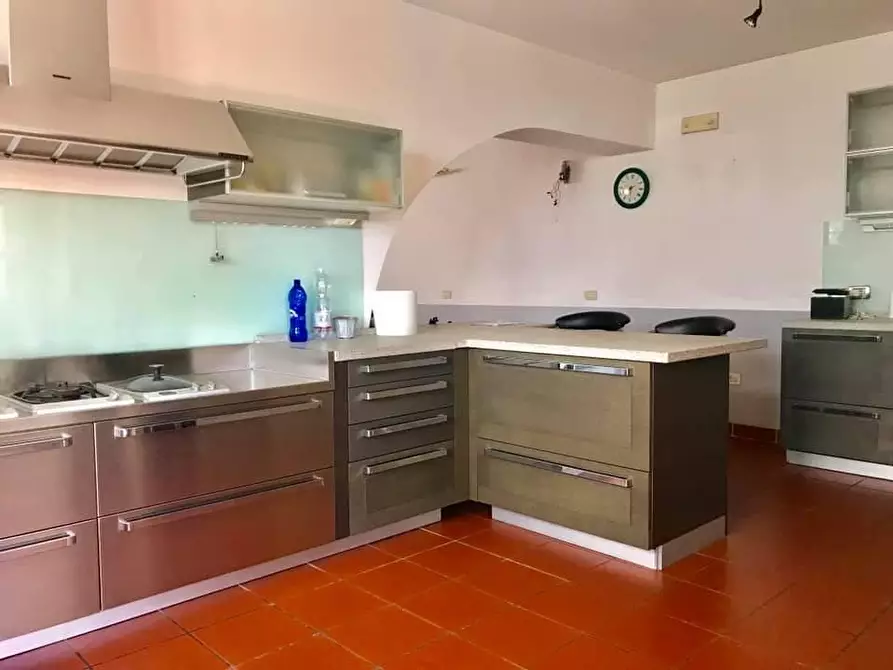 Immagine 13 di Villa in vendita  a Castelnuovo Magra