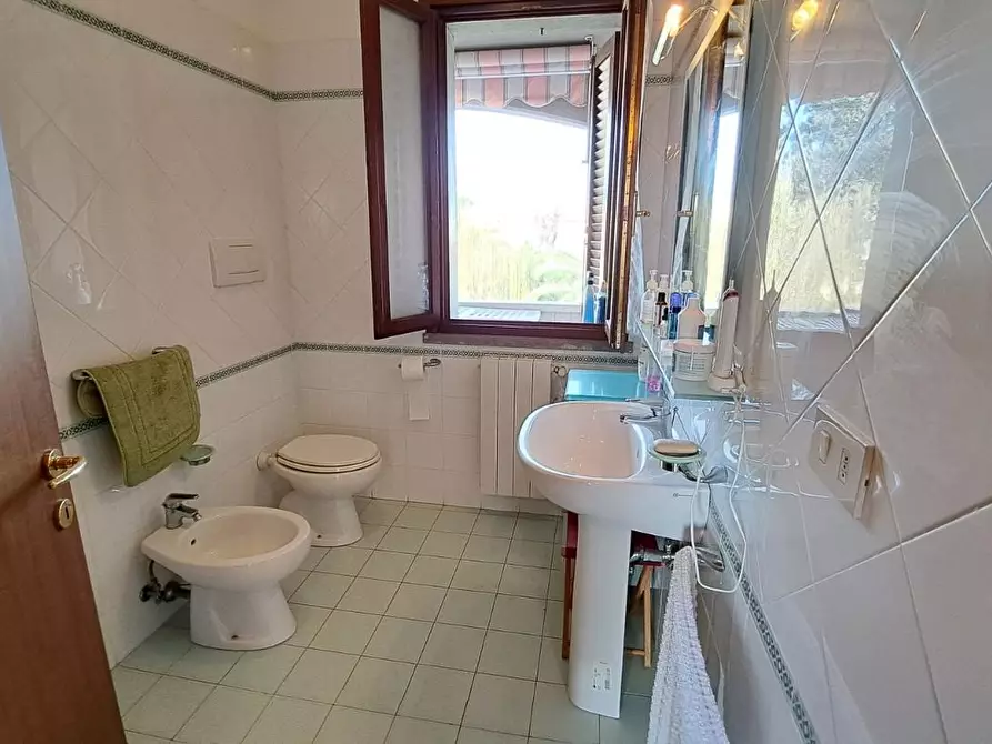 Immagine 16 di Appartamento in vendita  a Rosignano Marittimo