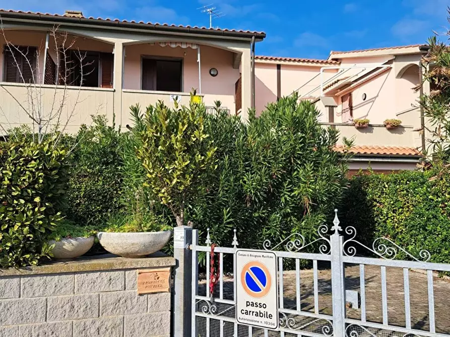 Immagine 2 di Appartamento in vendita  a Rosignano Marittimo