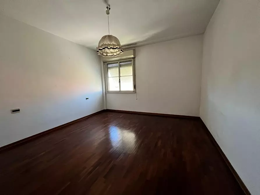 Immagine 21 di Appartamento in vendita  a Pontedera