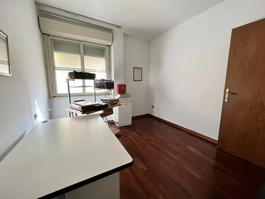 Immagine 15 di Appartamento in vendita  a Pontedera