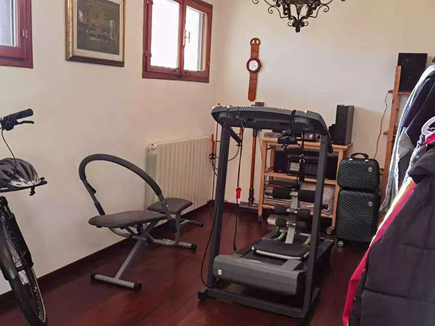 Immagine 13 di Villa in vendita  a Livorno