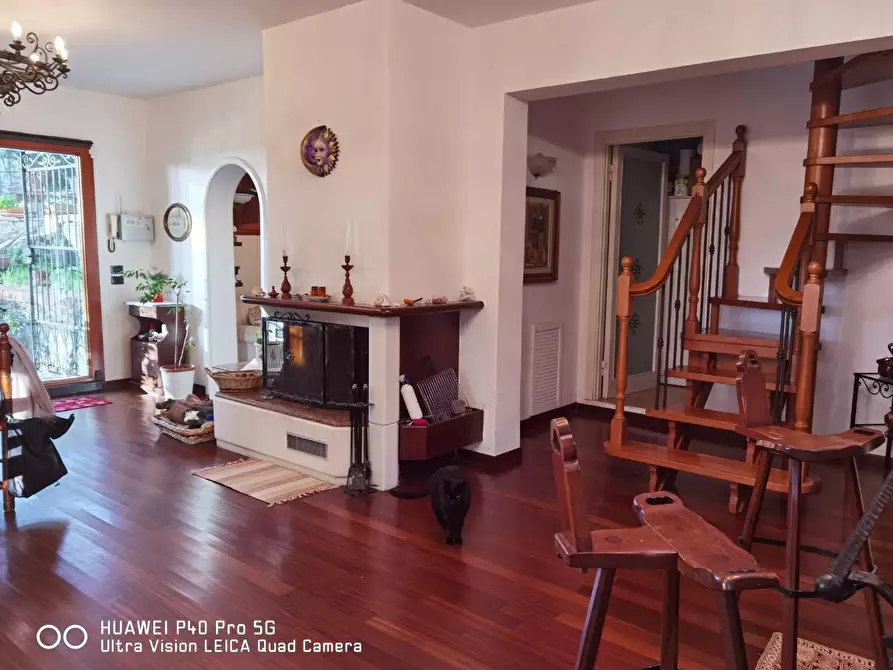 Immagine 18 di Villa in vendita  a Livorno