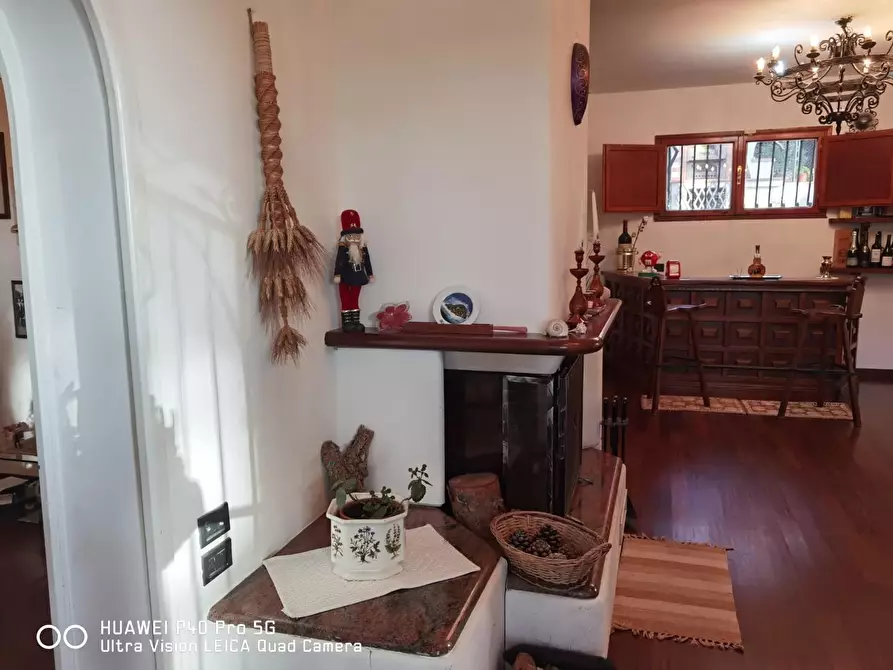 Immagine 12 di Villa in vendita  a Livorno