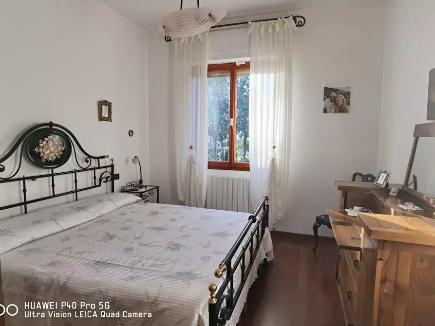 Immagine 50 di Villa in vendita  a Livorno