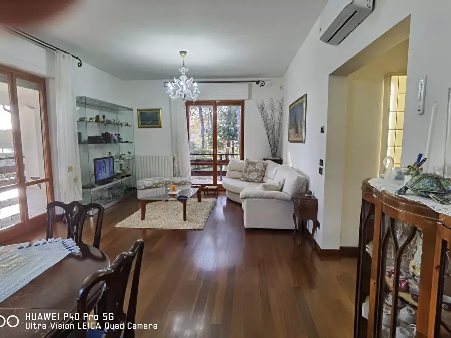 Immagine 28 di Villa in vendita  a Livorno