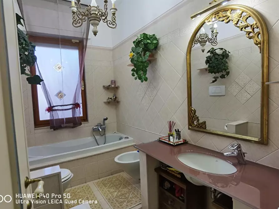 Immagine 63 di Villa in vendita  a Livorno