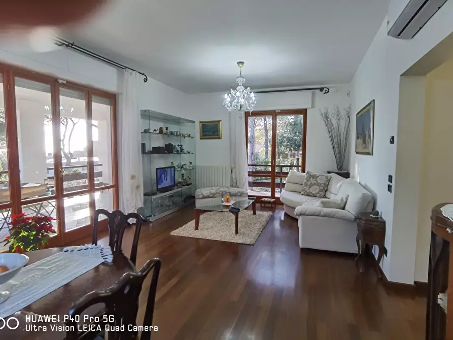 Immagine 30 di Villa in vendita  a Livorno