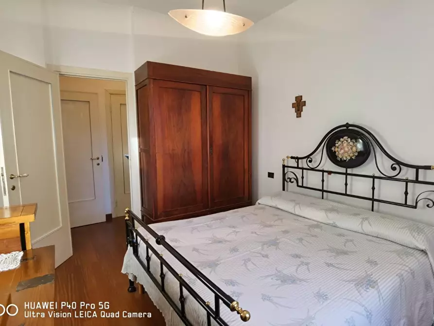 Immagine 52 di Villa in vendita  a Livorno