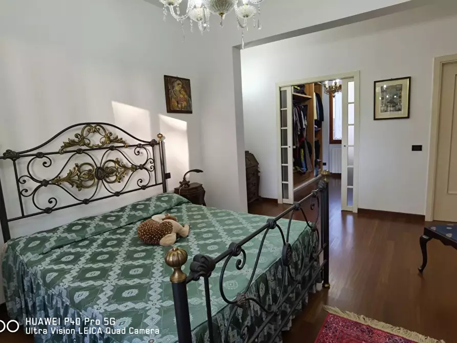 Immagine 61 di Villa in vendita  a Livorno