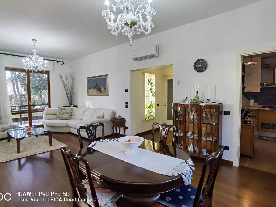 Immagine 31 di Villa in vendita  a Livorno