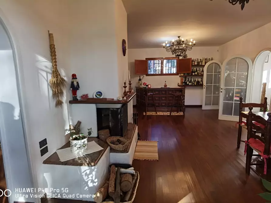 Immagine 25 di Villa in vendita  a Livorno