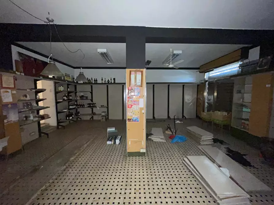 Immagine 35 di Appartamento in vendita  a Massa