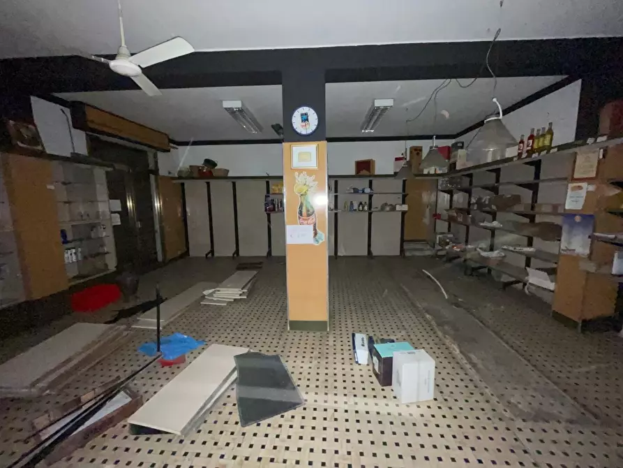 Immagine 33 di Appartamento in vendita  a Massa