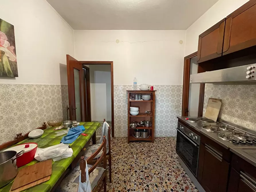 Immagine 13 di Appartamento in vendita  a Massa