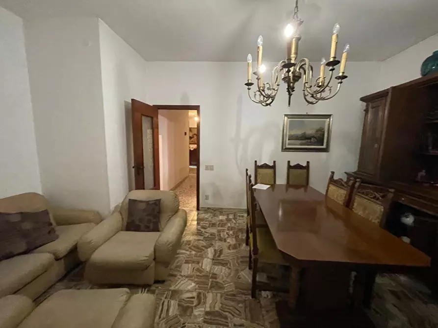 Immagine 17 di Appartamento in vendita  a Massa