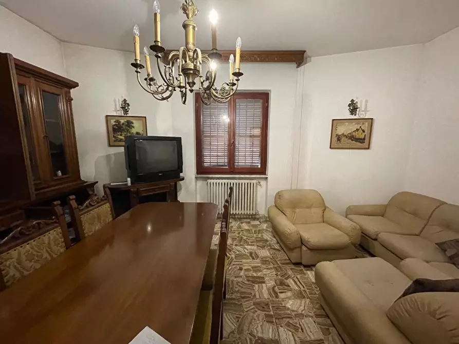 Immagine 18 di Appartamento in vendita  a Massa