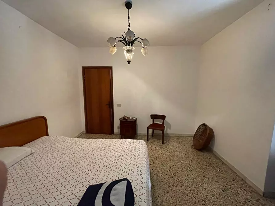 Immagine 23 di Appartamento in vendita  a Massa