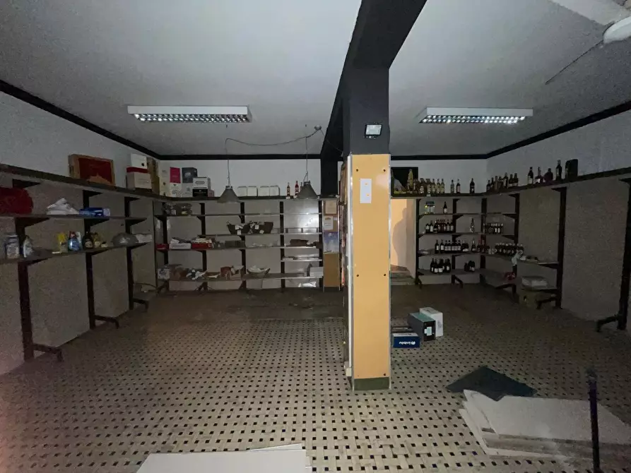 Immagine 34 di Appartamento in vendita  a Massa