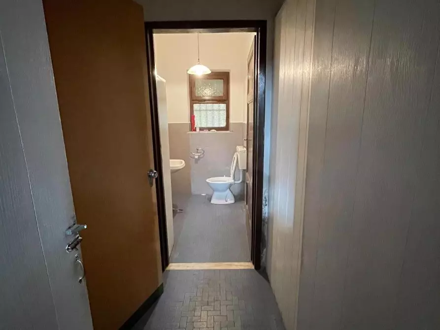 Immagine 30 di Appartamento in vendita  a Massa