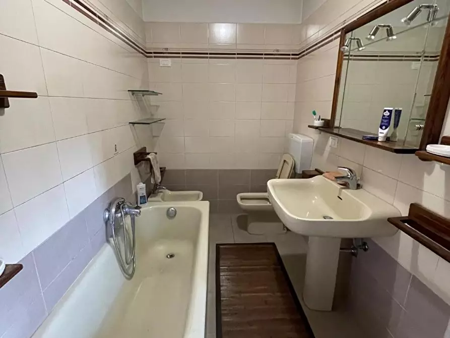 Immagine 20 di Appartamento in vendita  a Massa