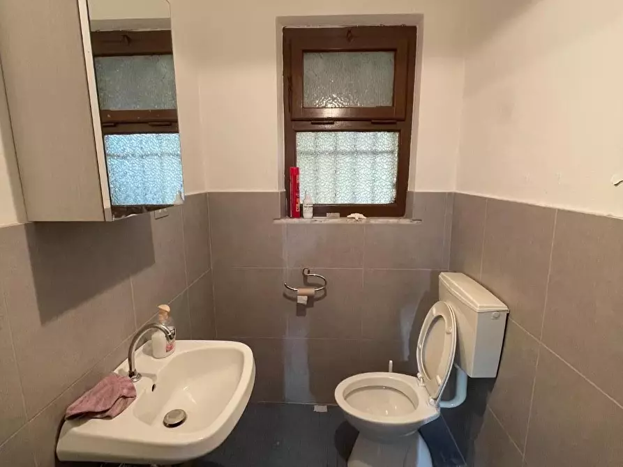 Immagine 31 di Appartamento in vendita  a Massa