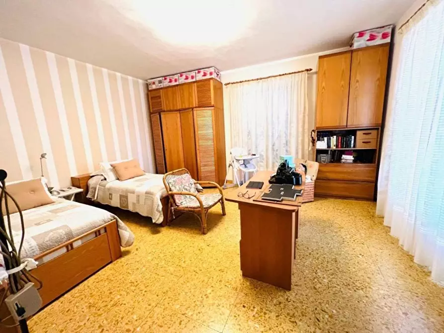 Immagine 10 di Appartamento in vendita  a Massa