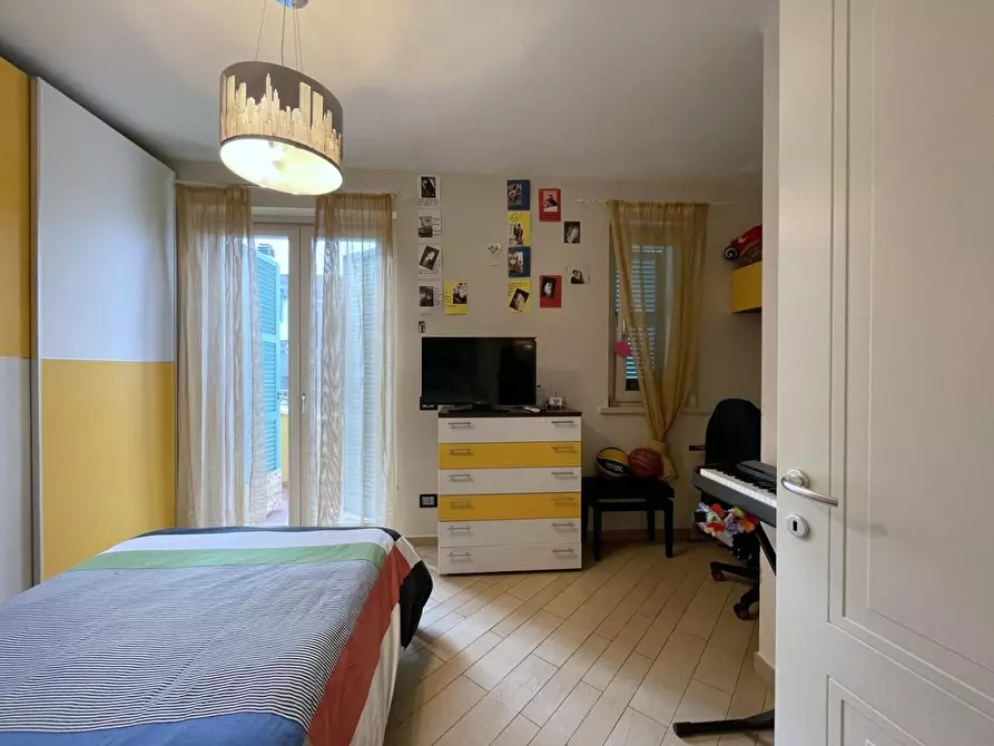 Immagine 39 di Villetta a schiera in vendita  a Massa