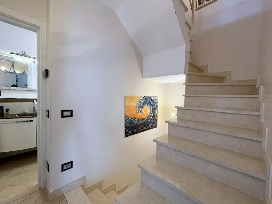 Immagine 44 di Villetta a schiera in vendita  a Massa