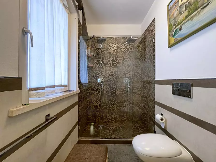 Immagine 25 di Villetta a schiera in vendita  a Massa